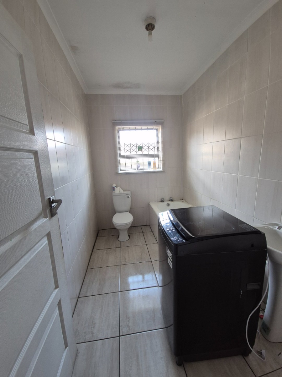 4 Bedroom Property for Sale in Kwamagxaki Eastern Cape